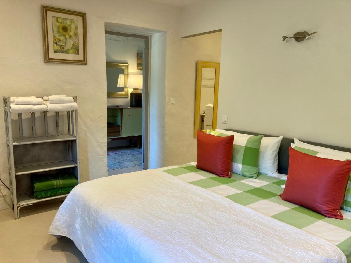 La Veillonnais Bed & Breakfast Angrie Exterior photo